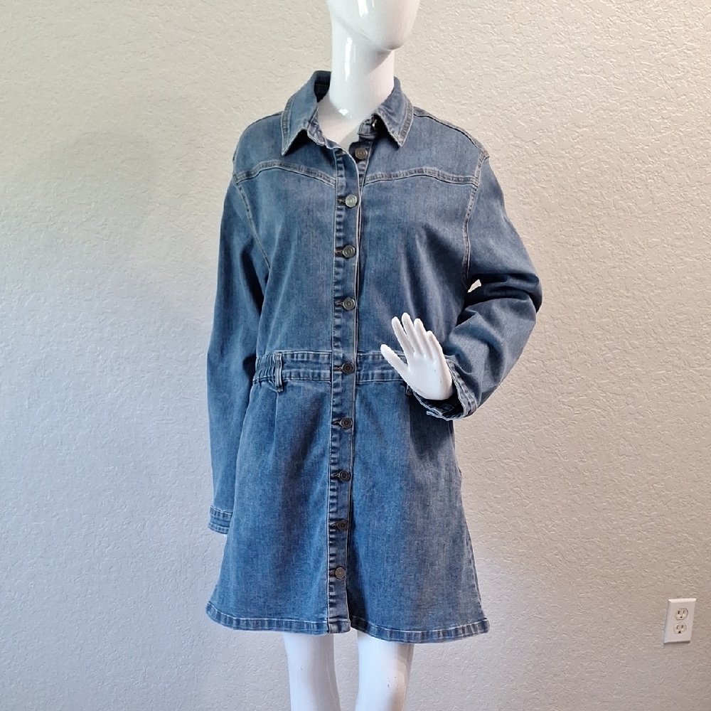 Rubberband Ny  Denim Button-Up Dress